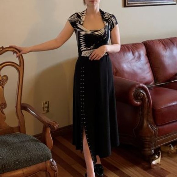 Maxi black skirt - Picture 2 of 5